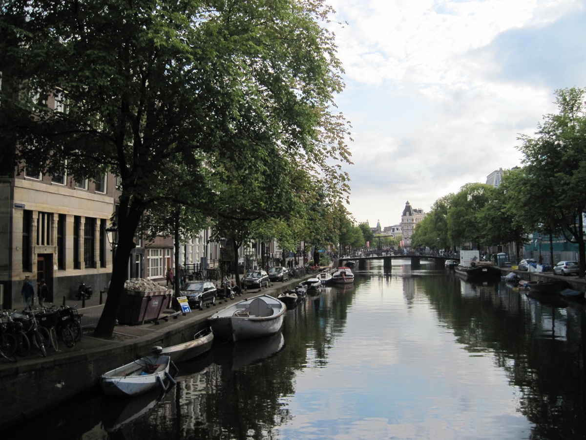 32- Amsterdam- Altra panoramica da un canale